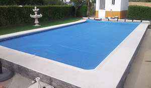Lonas de piscinas en Torrej&oacute;n de Velasco.